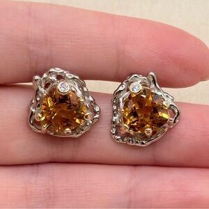 Elegant Silver and Citrine Earrings